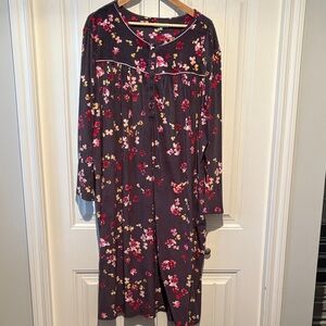 Floral vintage penmans plus Button-Front Nightgown